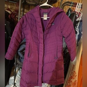 Patagonia size 10 girls long puffer jacket
